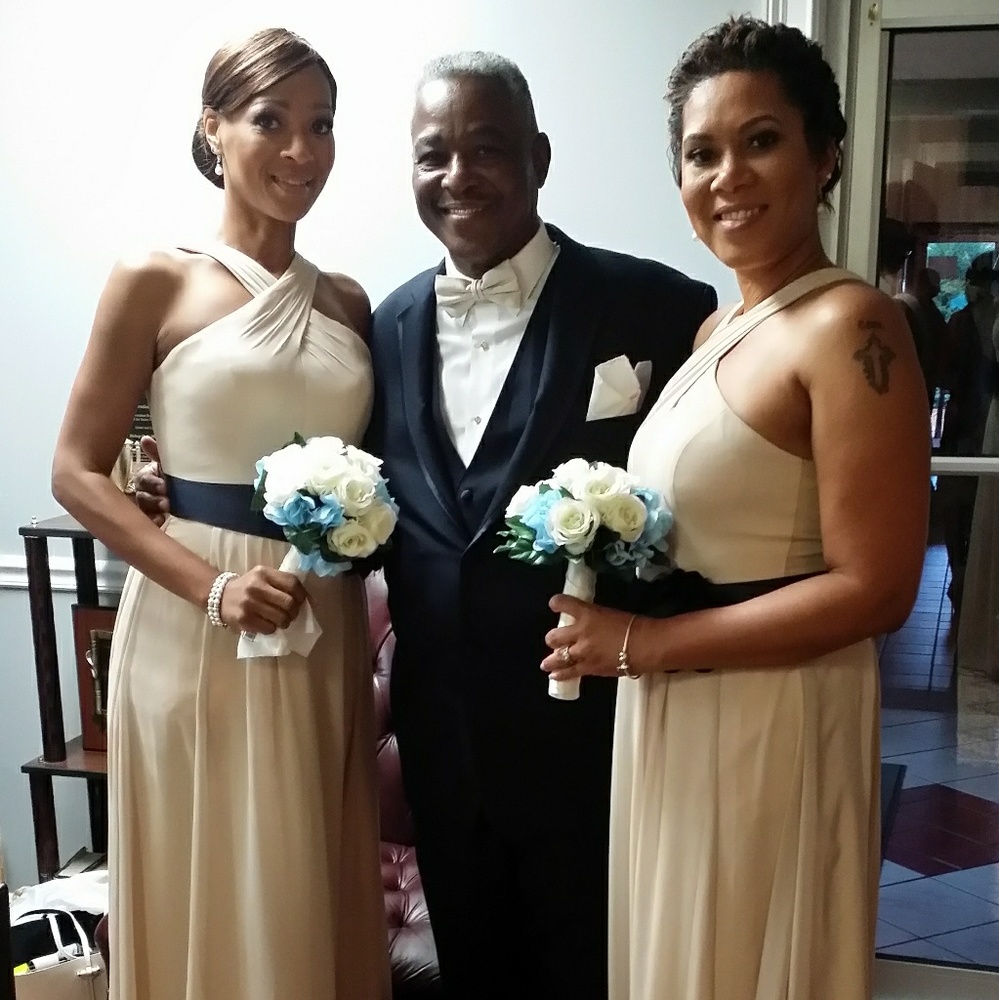 Formal brides maid dress in Ivory. Size 8