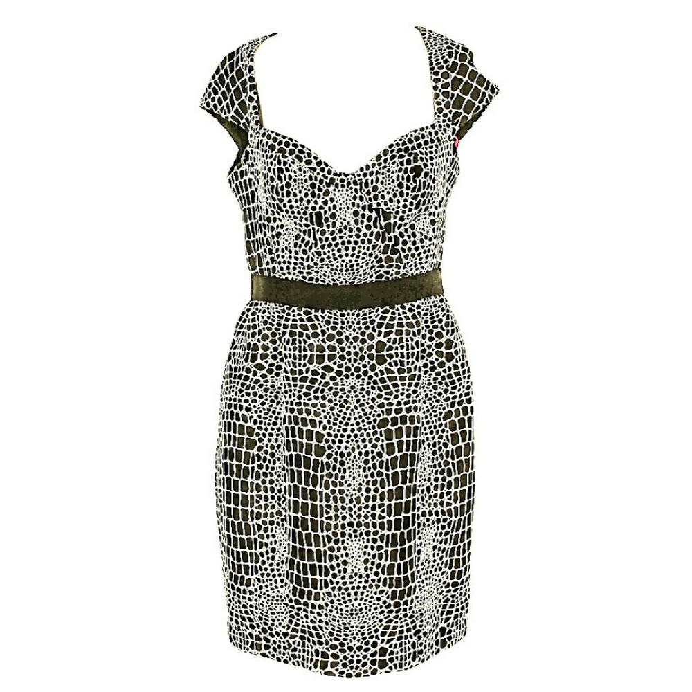 Betsey Johnson Short Sleeve Work Dress