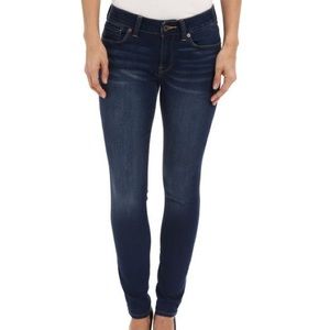 ✨SALE✨Lucky Brand Charlie Super Skinny Jeans