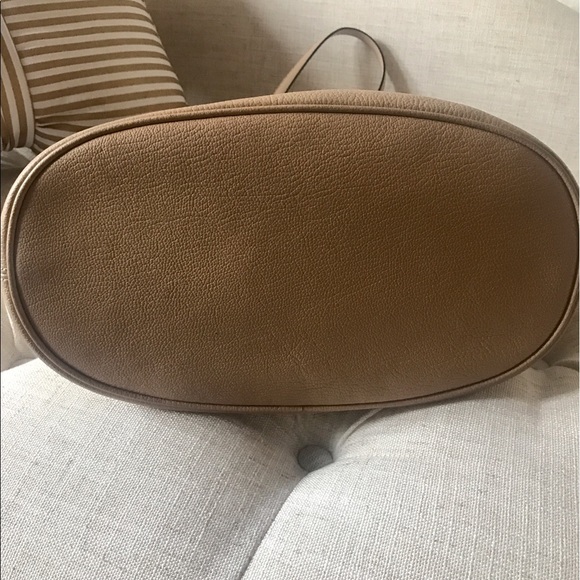 Like new Michael Kors bag - Picture 4 of 5