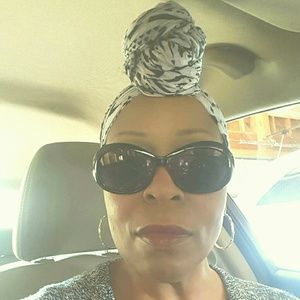 Meet your Posher, Michele