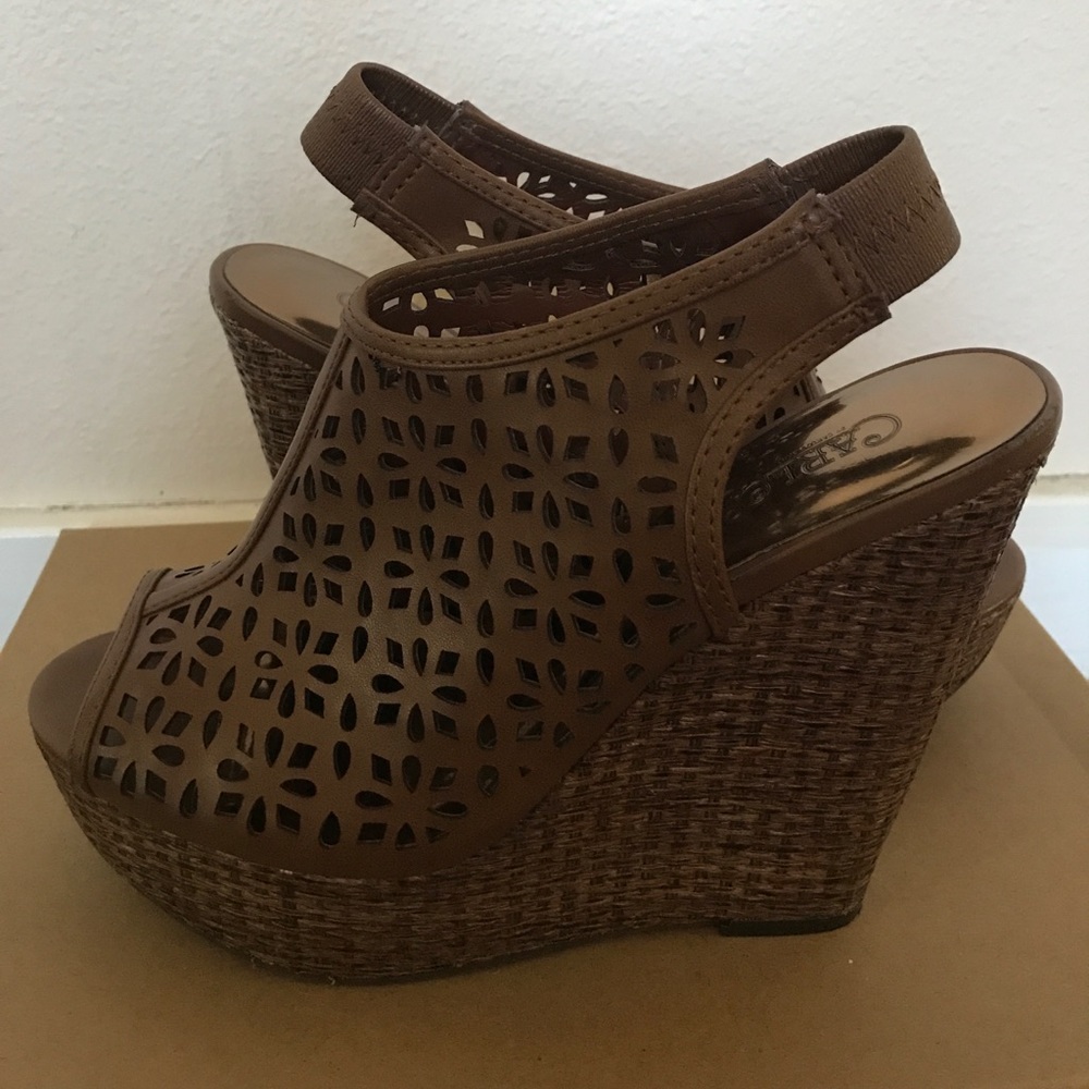 Ready for SUMMER peep toe wedges