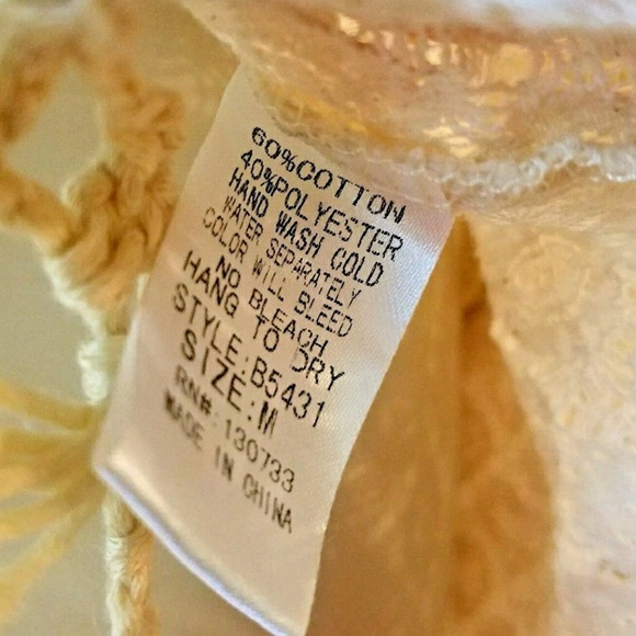 Umgee Crochet Lace Boho Vneck Slochy Top M - Picture 6 of 8