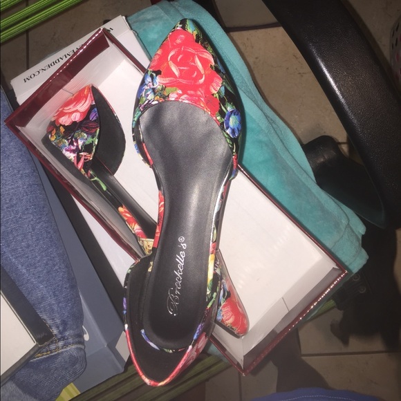 Flats - Picture 2 of 3