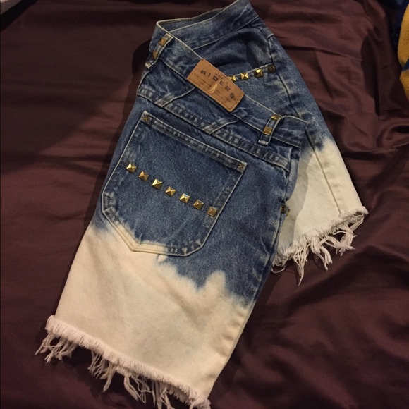 High wasted denim two toned shorts - Picture 2 of 4