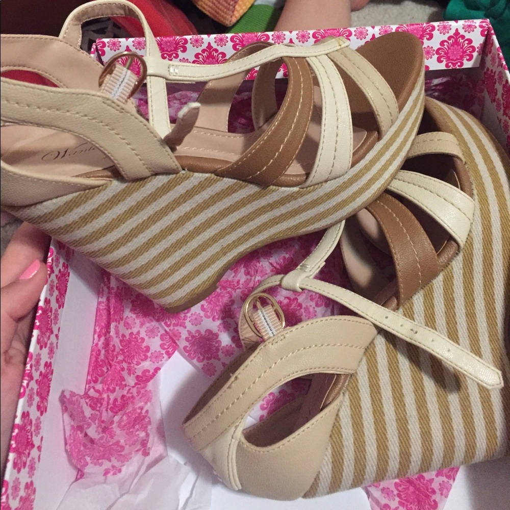 Wedges. Size 8