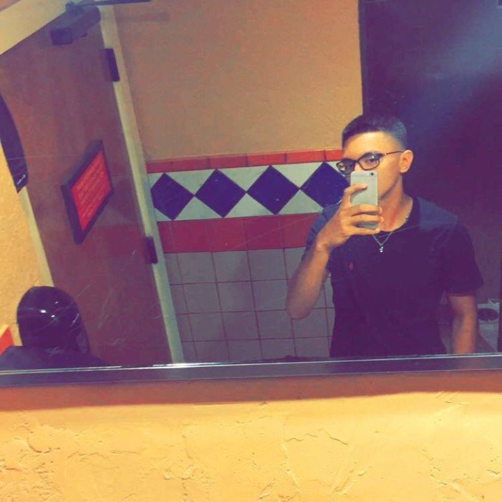 Meet your Posher, Leo