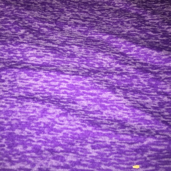 Old Navy active tank top - Picture 2 of 3