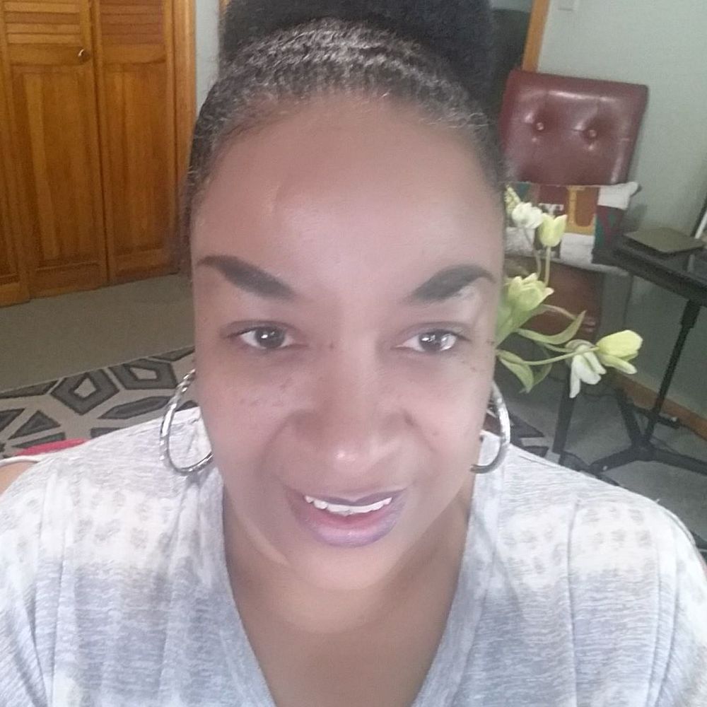 Meet your Posher, Toni