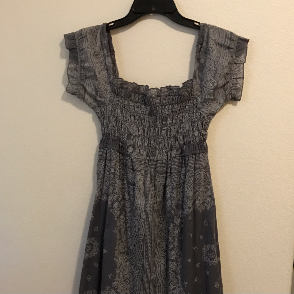 Off the shoulder paisley dress! (Small) (unworn)