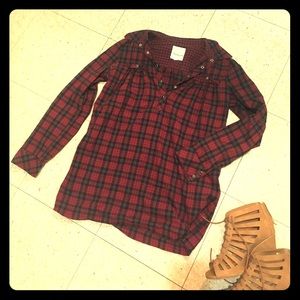 Long sleeved plaid
