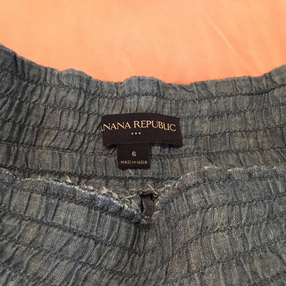 Banana Republic Skirts - Banana Republic Chambray Skirt Banana Republic Skirts - Banana Republic Chambray Skirt
