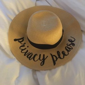 Straw beach hat - NWOT