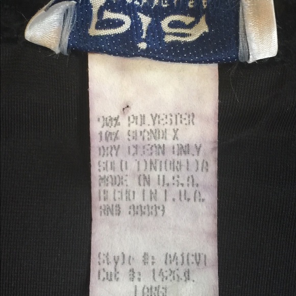 Faux Velvet wrap with soft fluffy collar - Picture 3 of 3