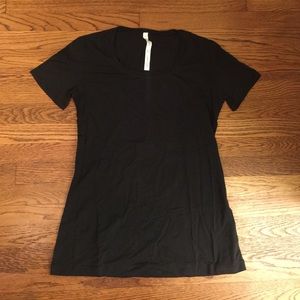 NEW - Lululemon T-shirt - Black - Size 12