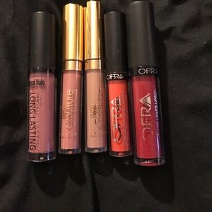 Liquid lipsticks