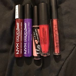 Liquid lipsticks