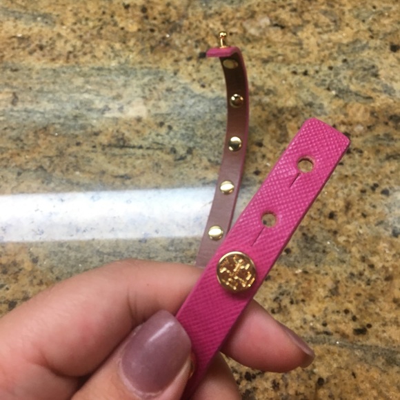 Tory burch double wrap logo stud bracelet (SOLD) - Picture 4 of 5