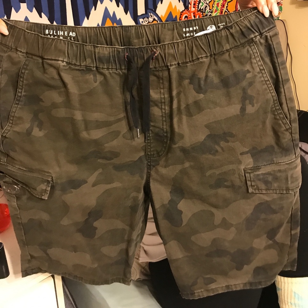 Bullhead camo cargo slim shorts