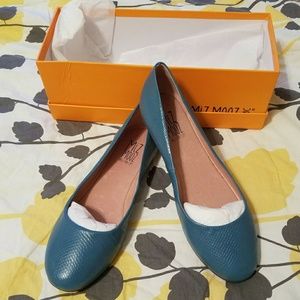 BNIB, NWT: Miz Mooz Phaedra teal flats