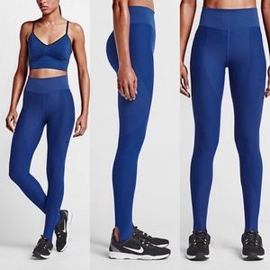 Nike Zoned Sculpt tight
