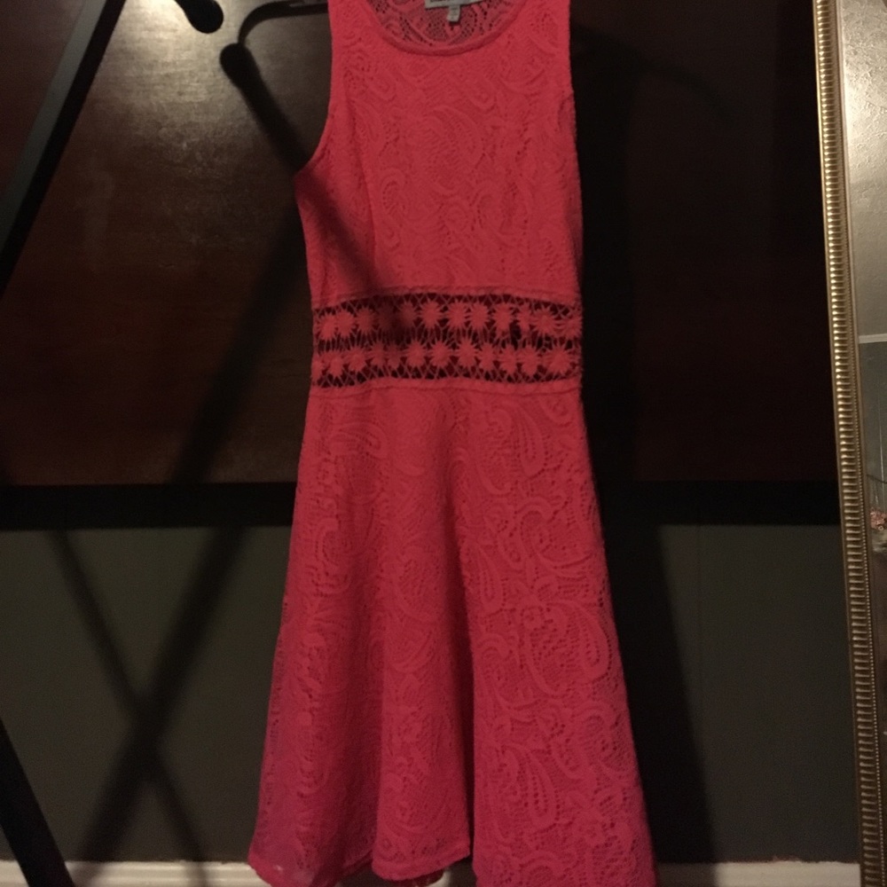 pink dress