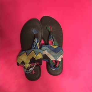 Sanuk yoga sandals