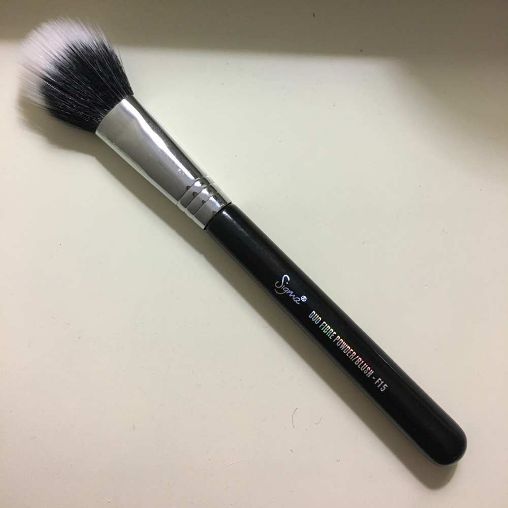Sigma duo fiber powder/blush brush f15