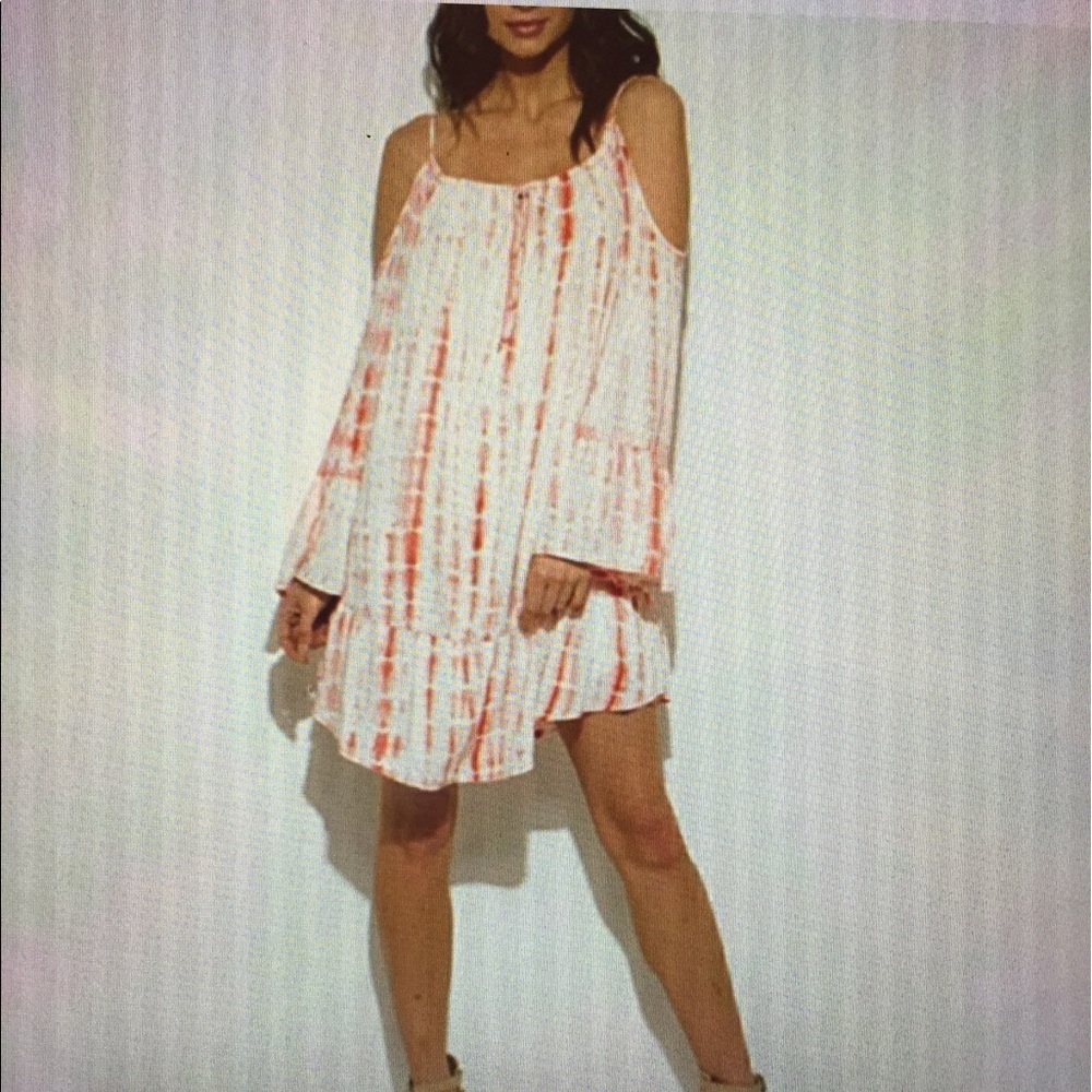 Closet CLEANOUT! Cold Shoulder Dress M