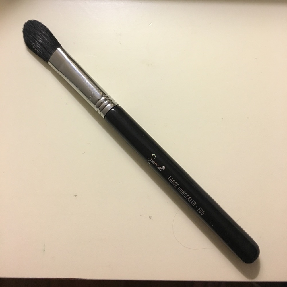 Sigma large concealer brush F65