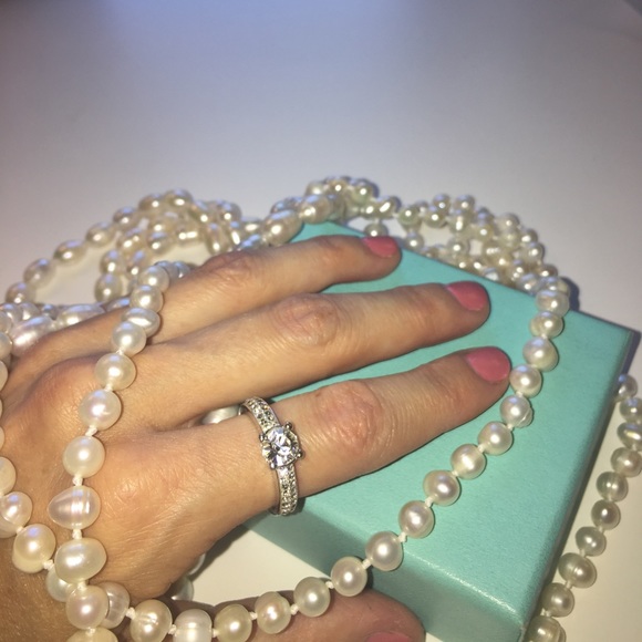 ⭐️SALE⭐️Swarovski sparkling Ring .7. Holiday Fun - Picture 2 of 8