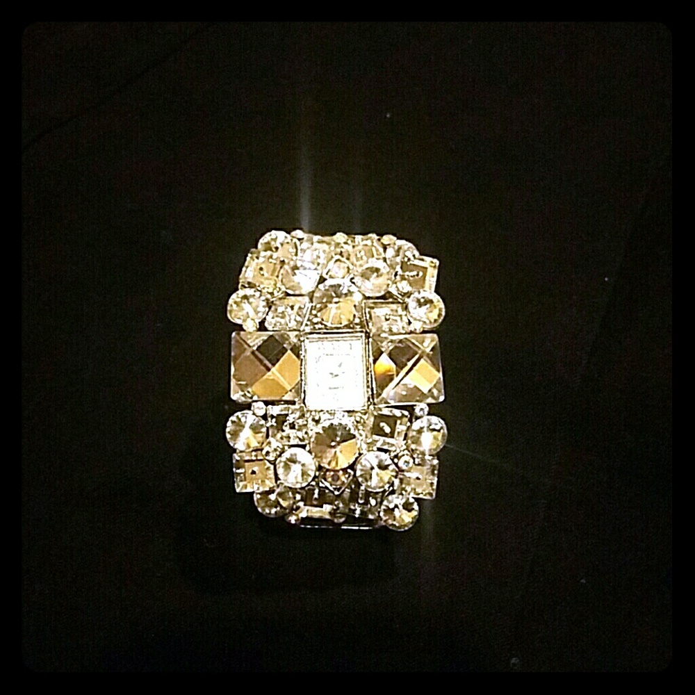 💖Faux crystal ladies watch💖