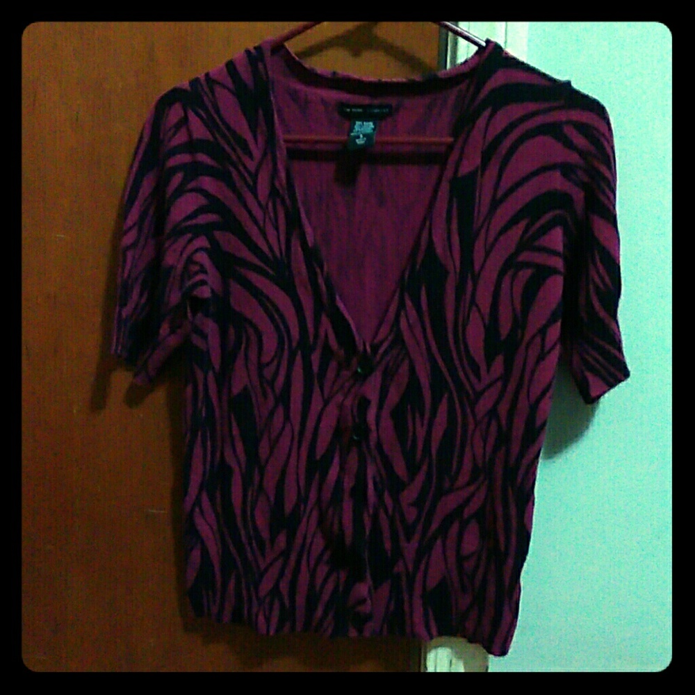 Short sleeve Button up sweater. Sz small