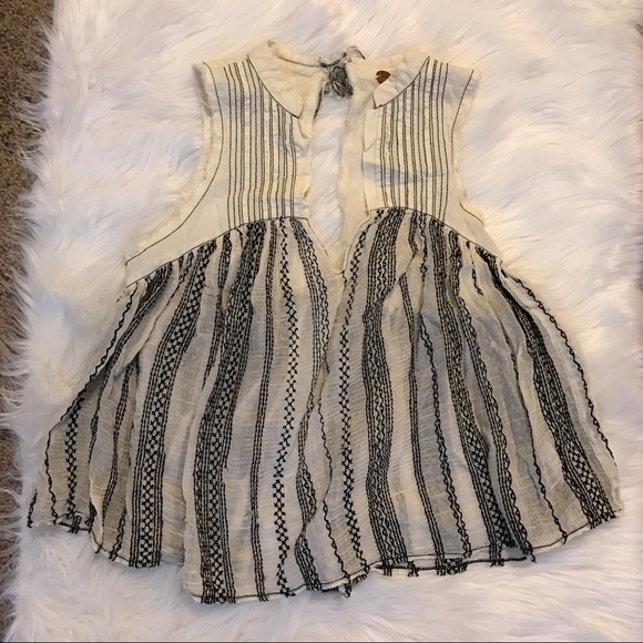 ⬇️Free people one tie open back tank - Picture 2 of 6