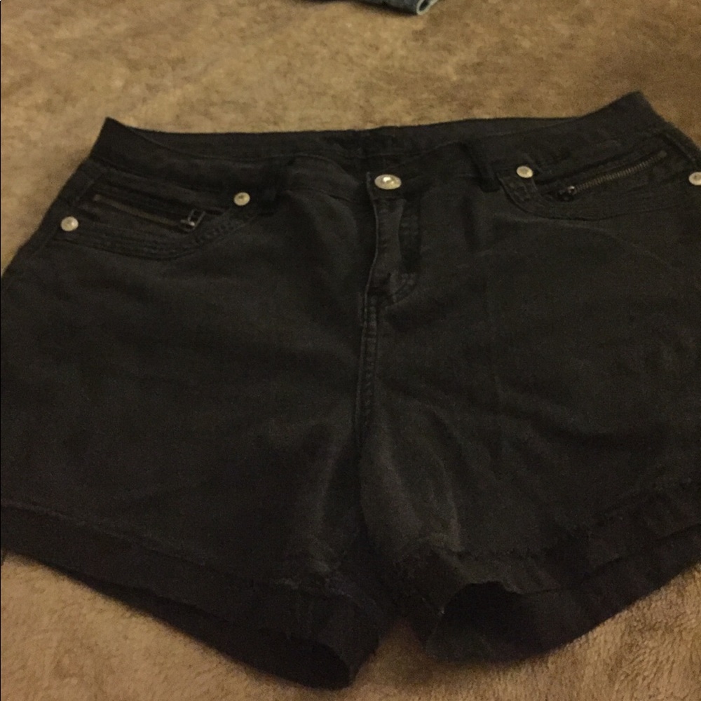 Cute black shorts