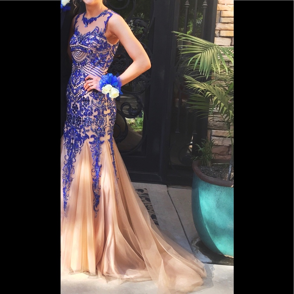 Sherri Hill prom dress