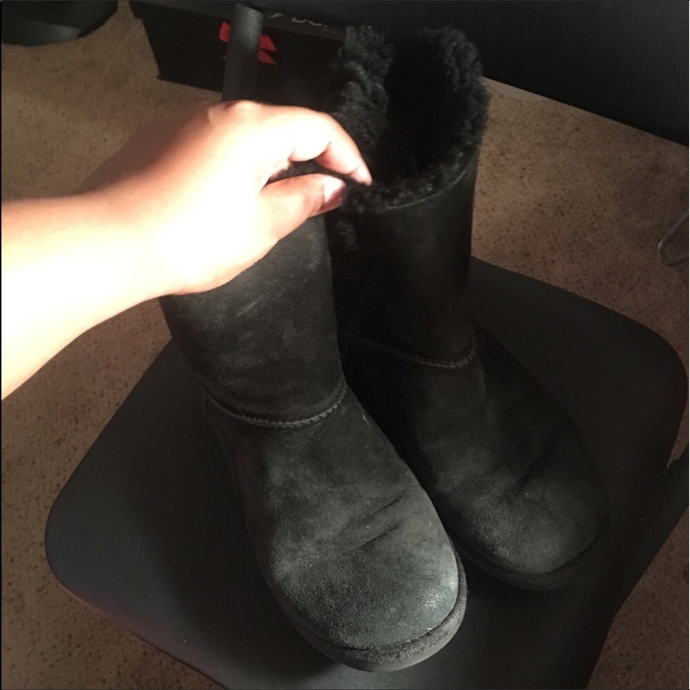Black uggs