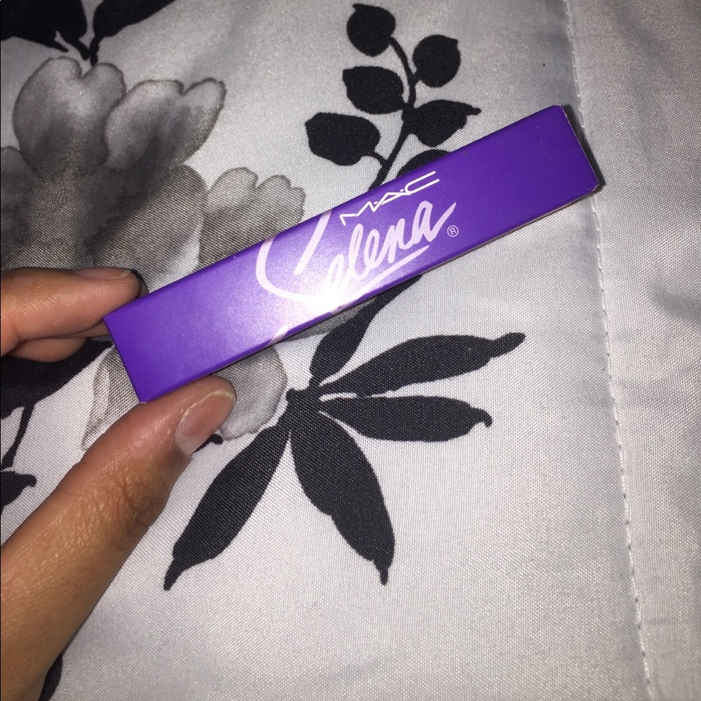MAC Selena lipglass