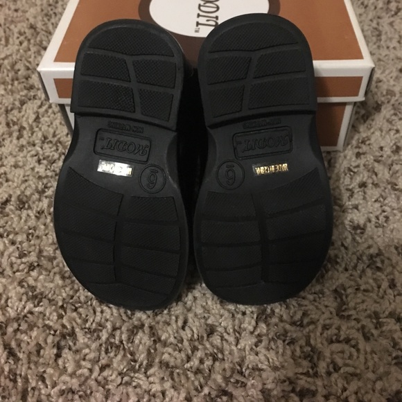 Boy Dress Shoes - Picture 4 of 5