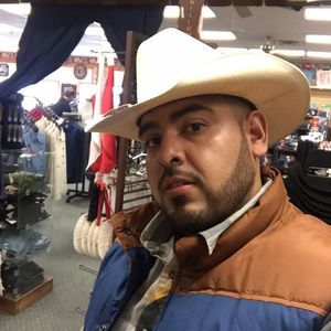 Meet your Posher, Adrian