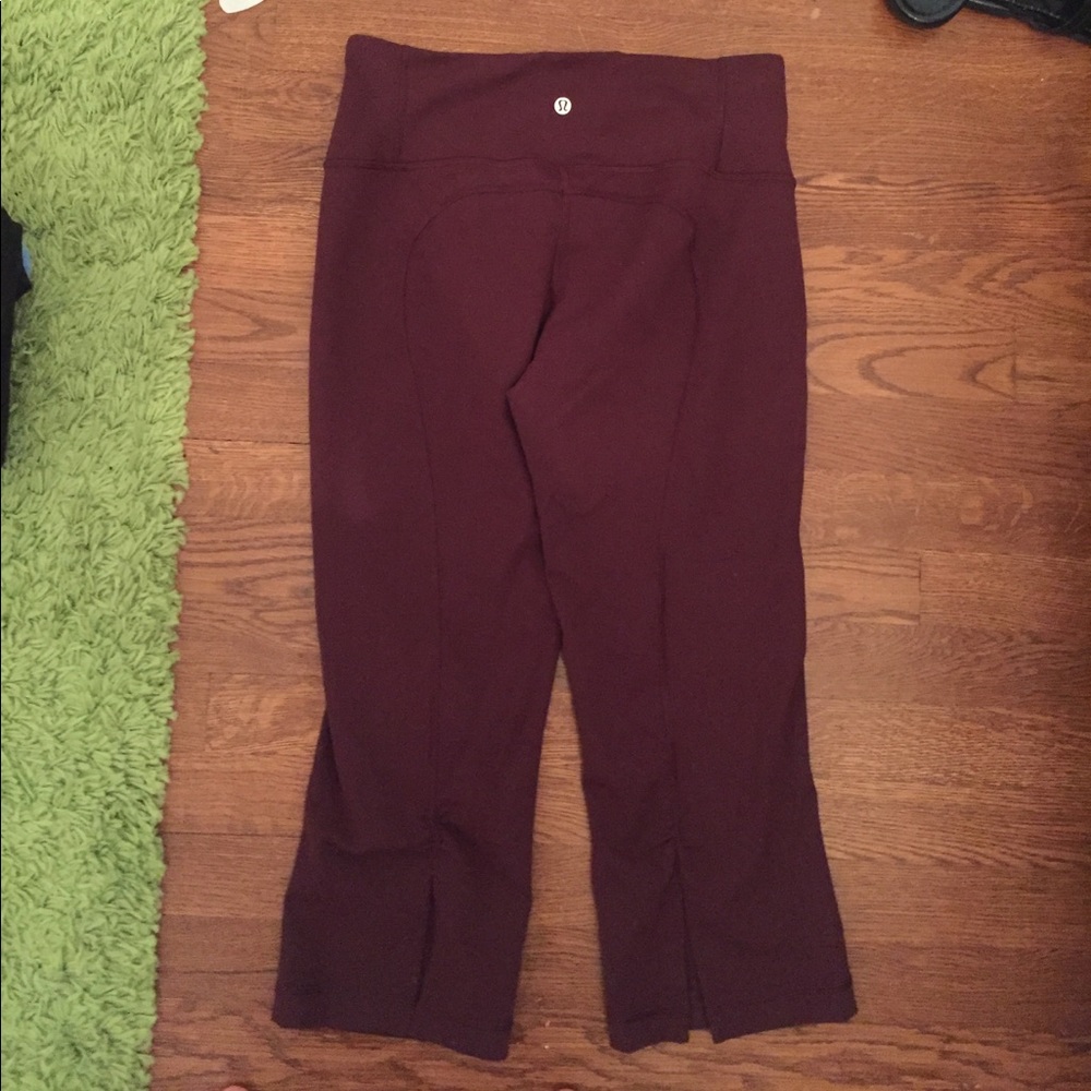 Lululemon Cropped Flare Leggings