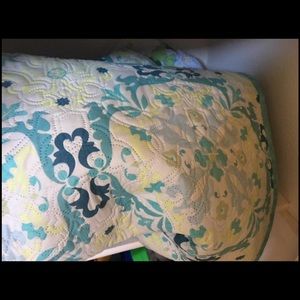 Queen Quilt/Sheets/Shams