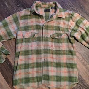 Men's flannel • Lg