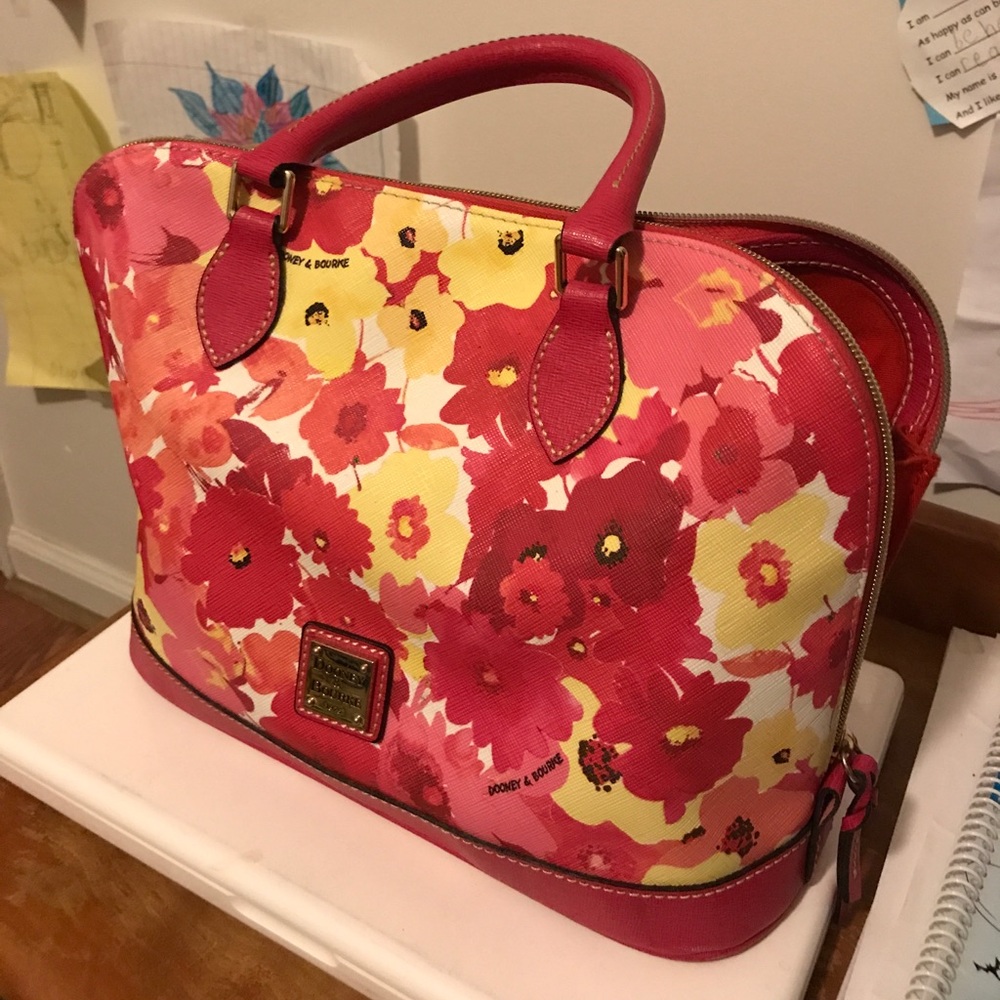 Dooney & Bourke Purse