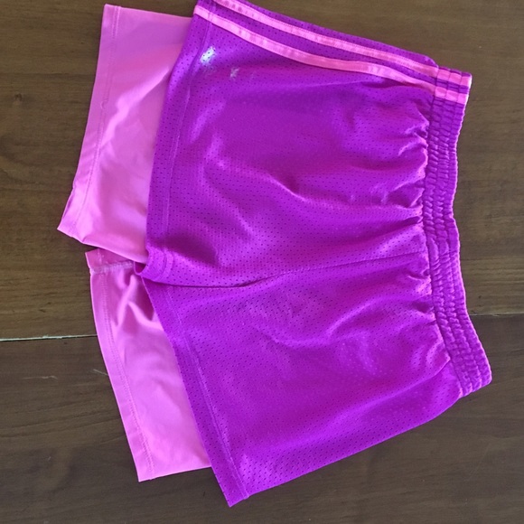 Shorts - Picture 3 of 3