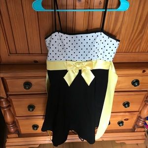 Black, White, and yellow dress. Size Medium.