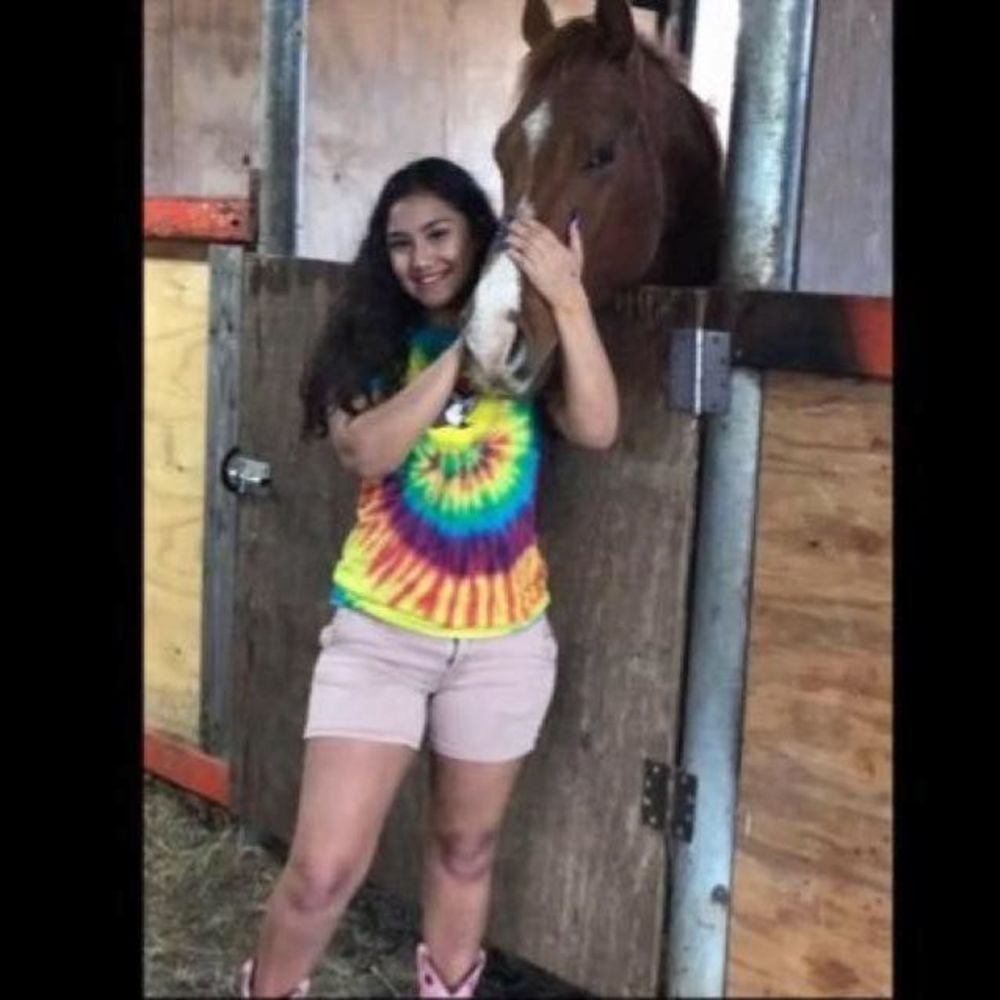 Meet your Posher, Dayana