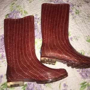 Picante red herringbone print Toms rain boot