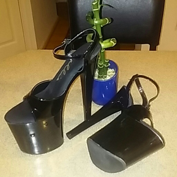 Ellie Shoes - 💰💰Ellie Platform Stilettos💰💰