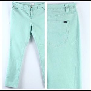 Vineyard Vine mint real corduroy skinny pants